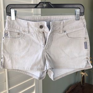 SILVER khaki shorts GUC